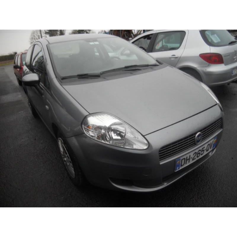 Bouton de warning FIAT GRANDE PUNTO Photo n°5