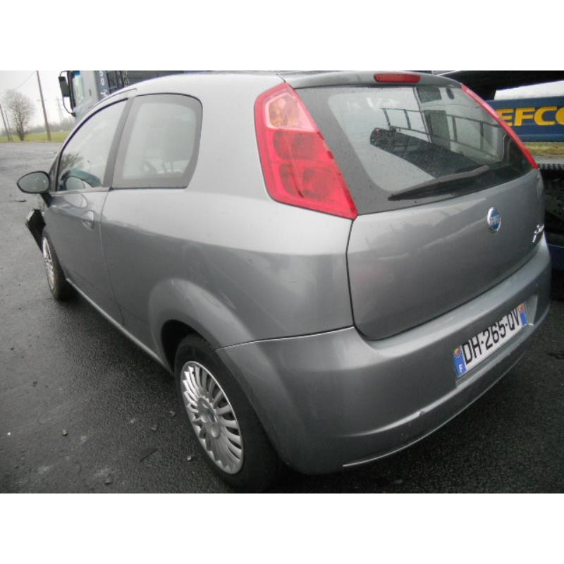 Bouton de warning FIAT GRANDE PUNTO Photo n°7
