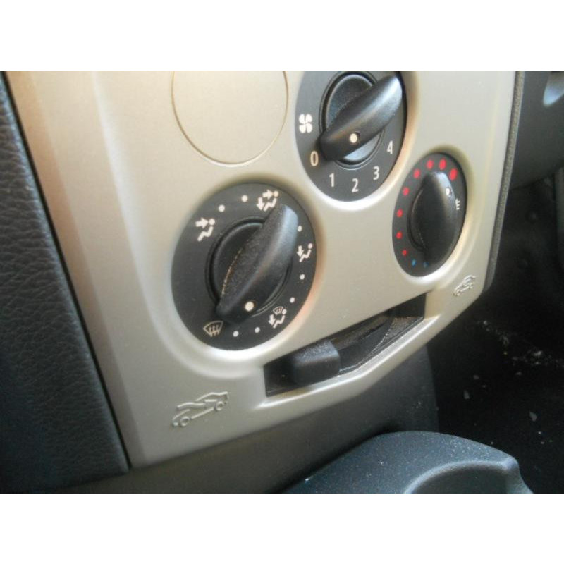 Trappe d'essence DACIA LOGAN MCV 1 Photo n°9