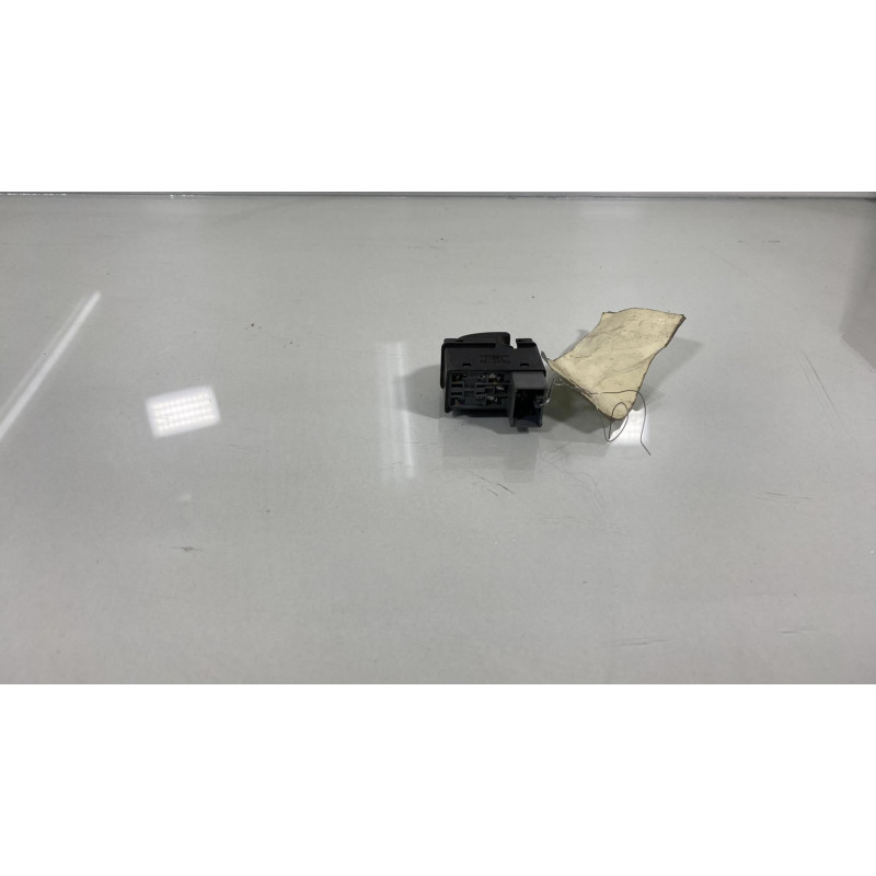 Interrupteur de leve vitre arriere droit DAEWOO LACETTI Photo n°3