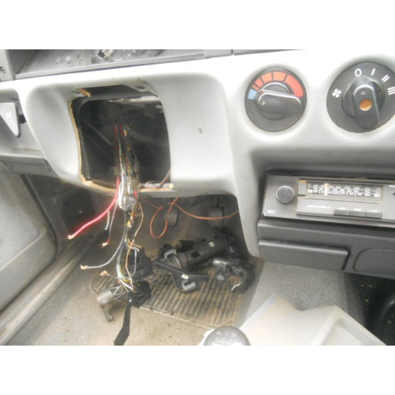 Optique avant secondaire gauche (feux)(clignotant) OPEL CORSA A Photo n°9