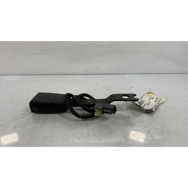 Attache ceinture avant gauche HYUNDAI I 10 1 Photo n°3