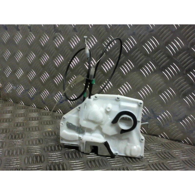 Serrure avant droit OPEL AGILA B Photo n°1