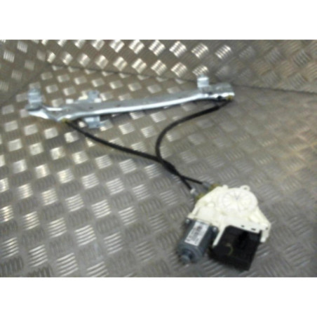 Leve vitre electrique arriere droit RENAULT MEGANE 3 Photo n°1