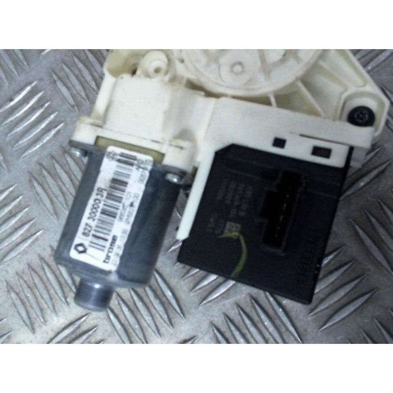 Leve vitre electrique arriere droit RENAULT MEGANE 3 Photo n°2