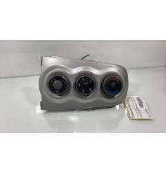 Commande chauffage TOYOTA YARIS 2 Photo n°1