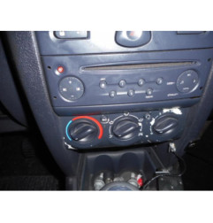 Poignee interieur arriere gauche RENAULT CLIO 2