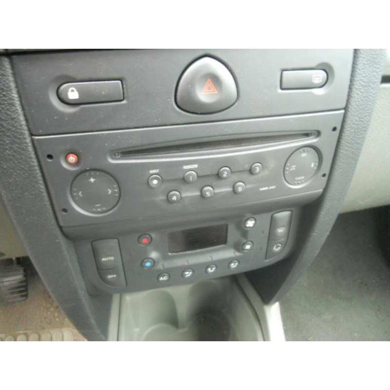 Poignee interieur avant droit RENAULT CLIO 2 Photo n°9