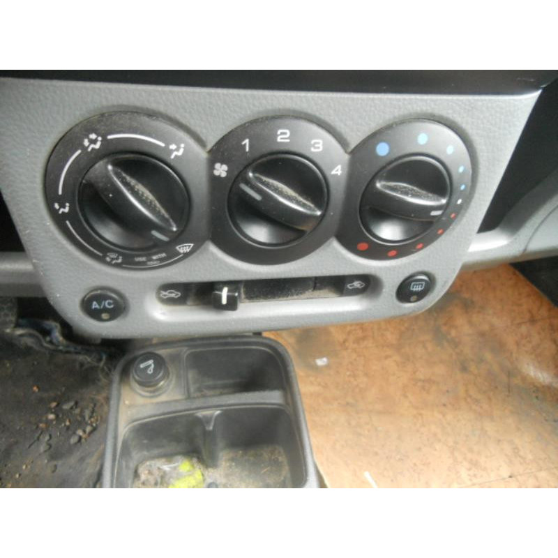 Poignee interieur avant gauche SUZUKI IGNIS 2 Photo n°10