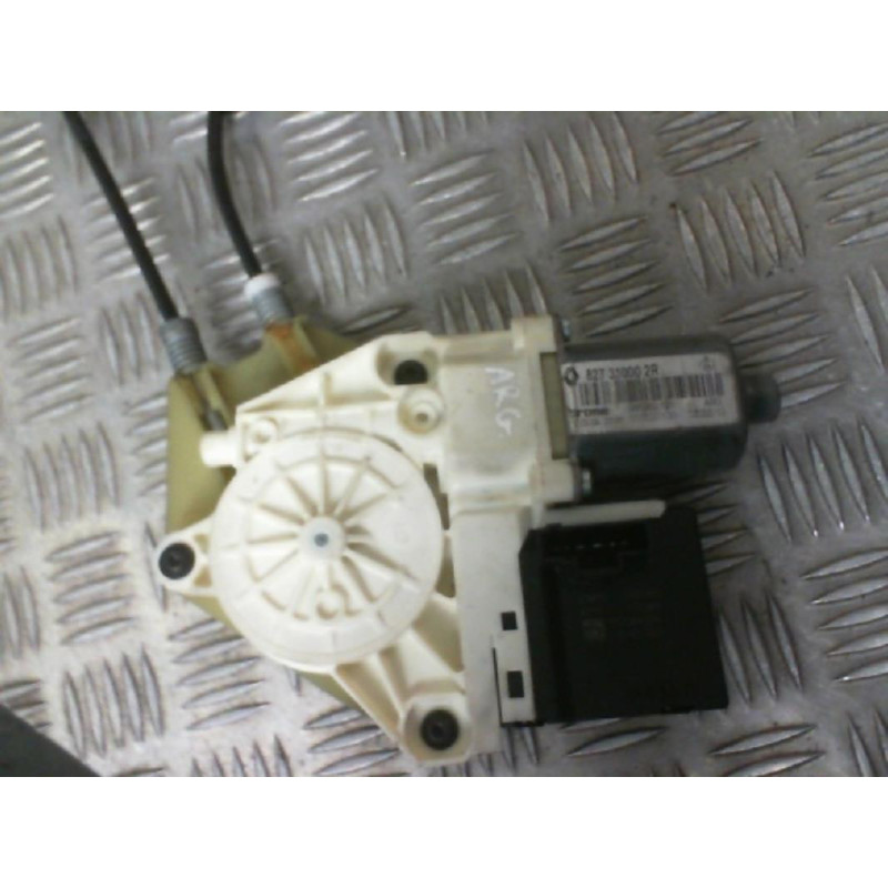 Leve vitre electrique arriere gauche RENAULT MEGANE 3 Photo n°2