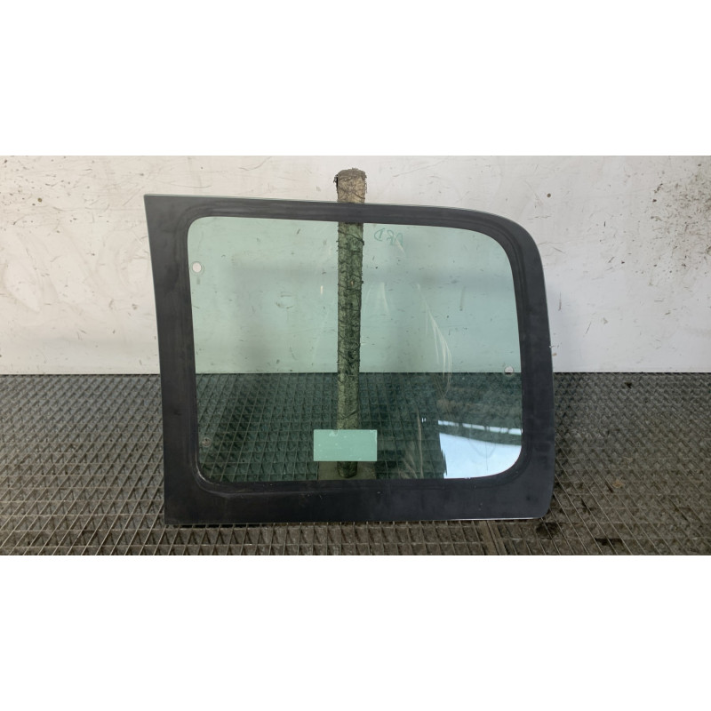 Vitre arriere droit CITROEN BERLINGO 1 Photo n°4