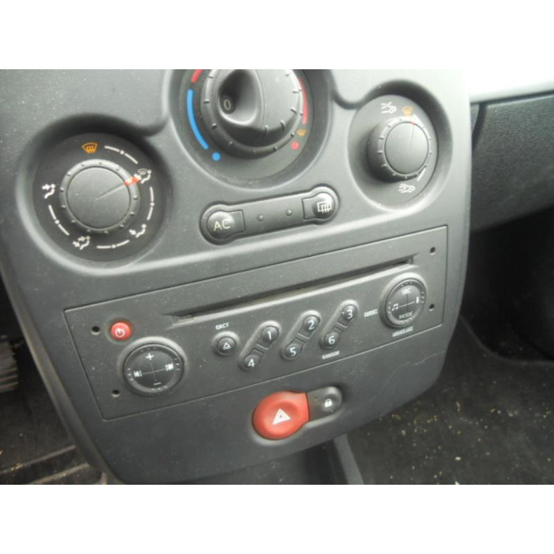 Poignee interieur arriere gauche RENAULT CLIO 3 Photo n°9