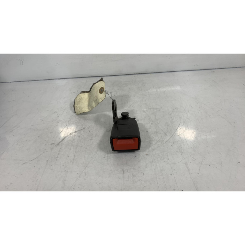 Attache ceinture arriere droit OPEL CORSA D Photo n°2