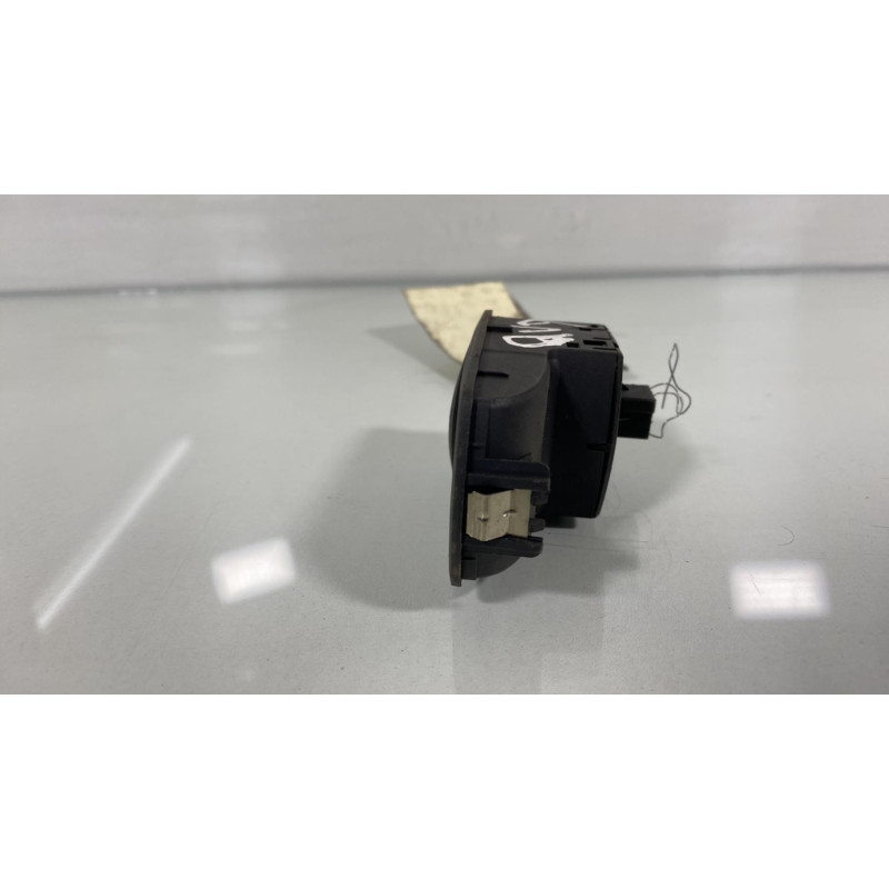 Interrupteur de leve vitre avant droit OPEL CORSA D Photo n°2