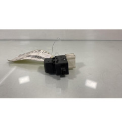Interrupteur de leve vitre avant droit NISSAN MICRA 3