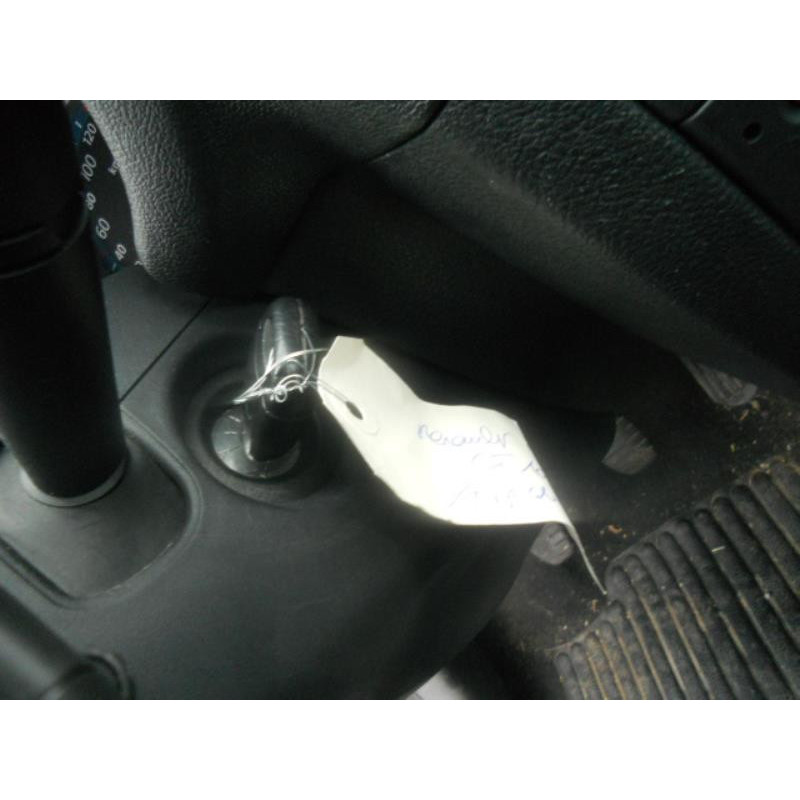 Poignee interieur arriere droit RENAULT CLIO 2 CAMPUS Photo n°10