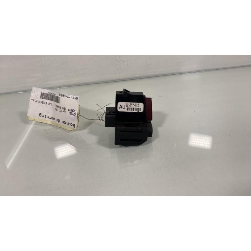 Bouton de warning OPEL CORSA D Photo n°2