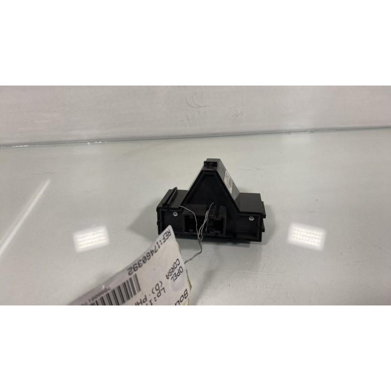 Bouton de warning OPEL CORSA D Photo n°3