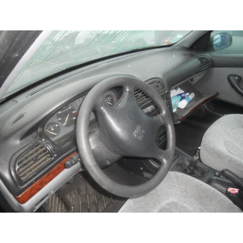 Retroviseur gauche PEUGEOT 406 Photo n°10