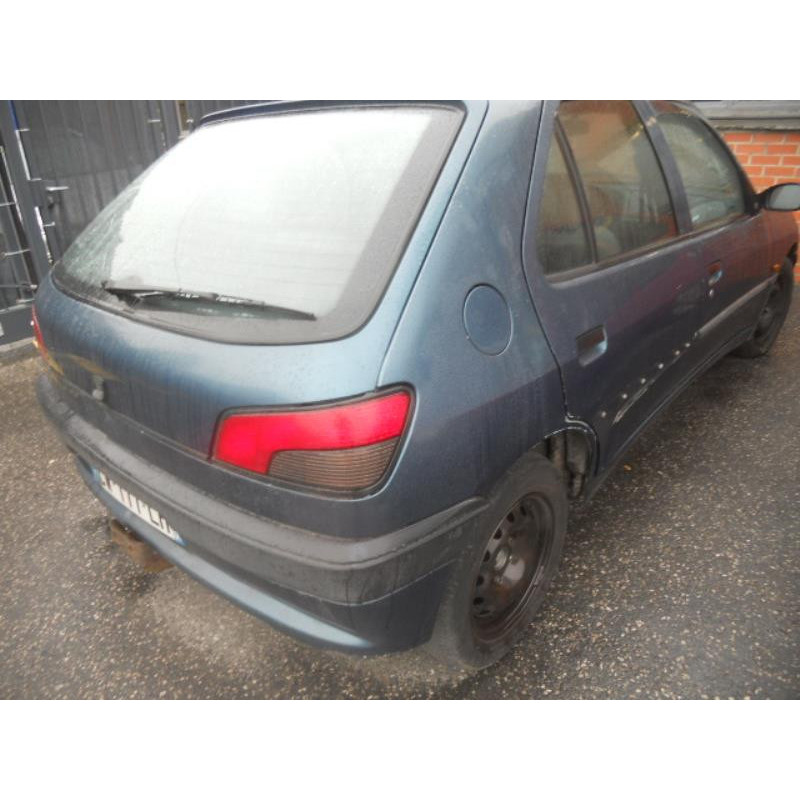 Aile avant droit PEUGEOT 306 Photo n°7