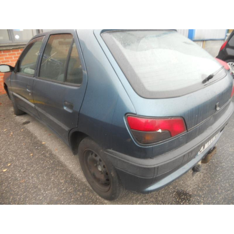 Aile avant droit PEUGEOT 306 Photo n°8