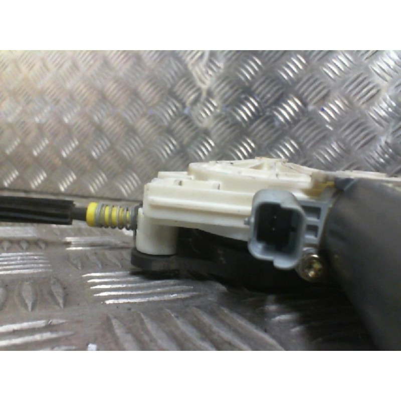 Leve vitre electrique avant droit PEUGEOT 307 Photo n°1