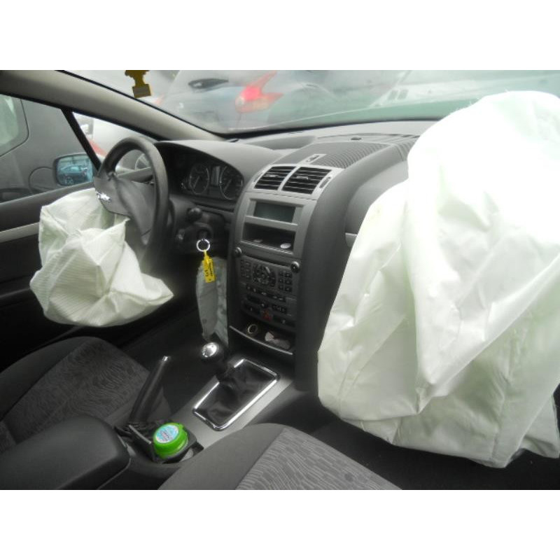 Attache ceinture arriere centrale PEUGEOT 407 Photo n°8