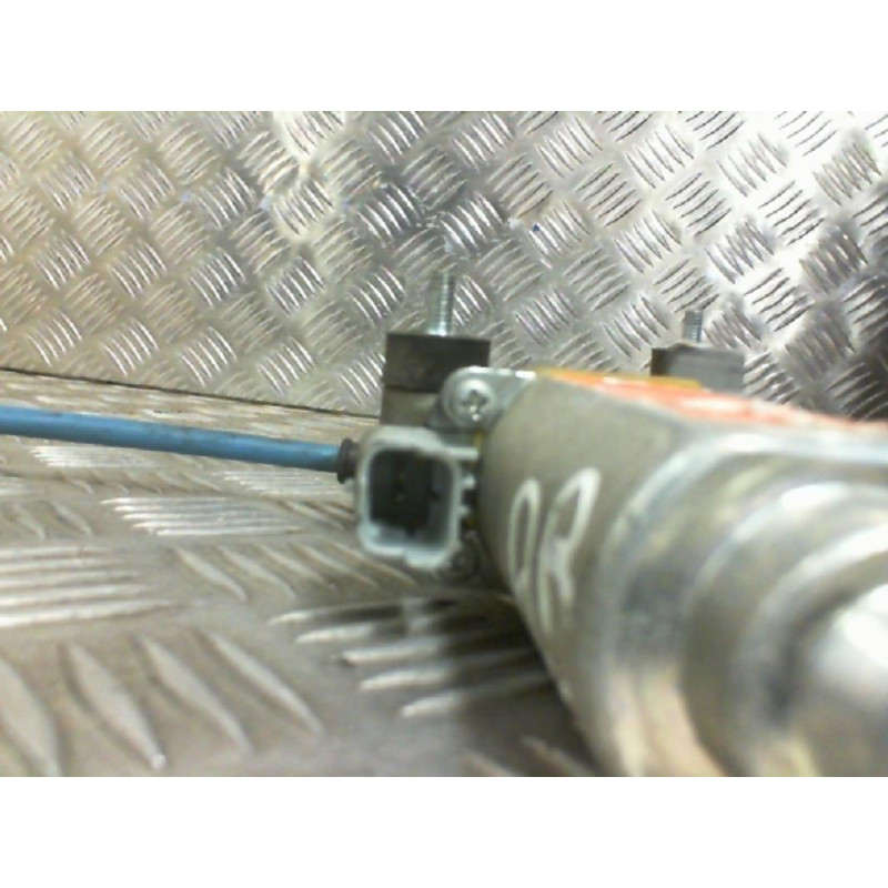 Leve vitre electrique arriere gauche PEUGEOT 406 Photo n°2