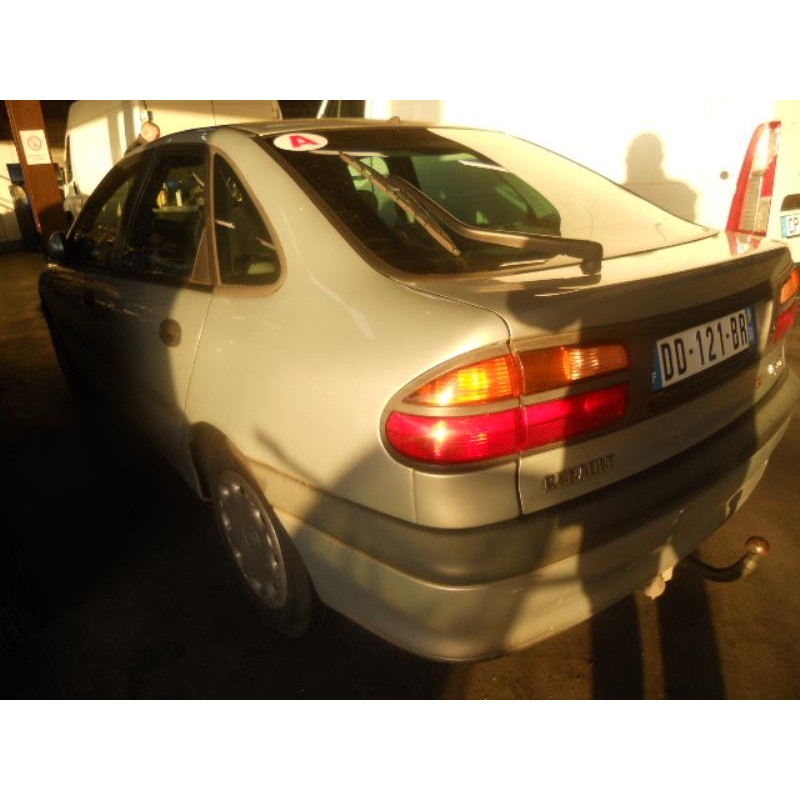 Interrupteur de leve vitre arriere gauche RENAULT LAGUNA 1 Photo n°7