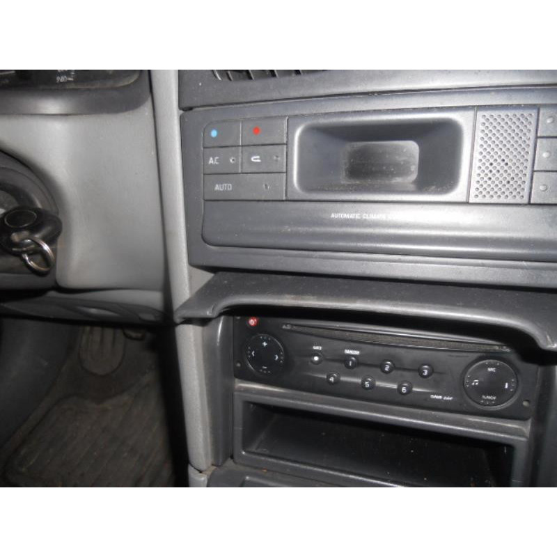 Interrupteur de leve vitre arriere gauche RENAULT LAGUNA 1 Photo n°9
