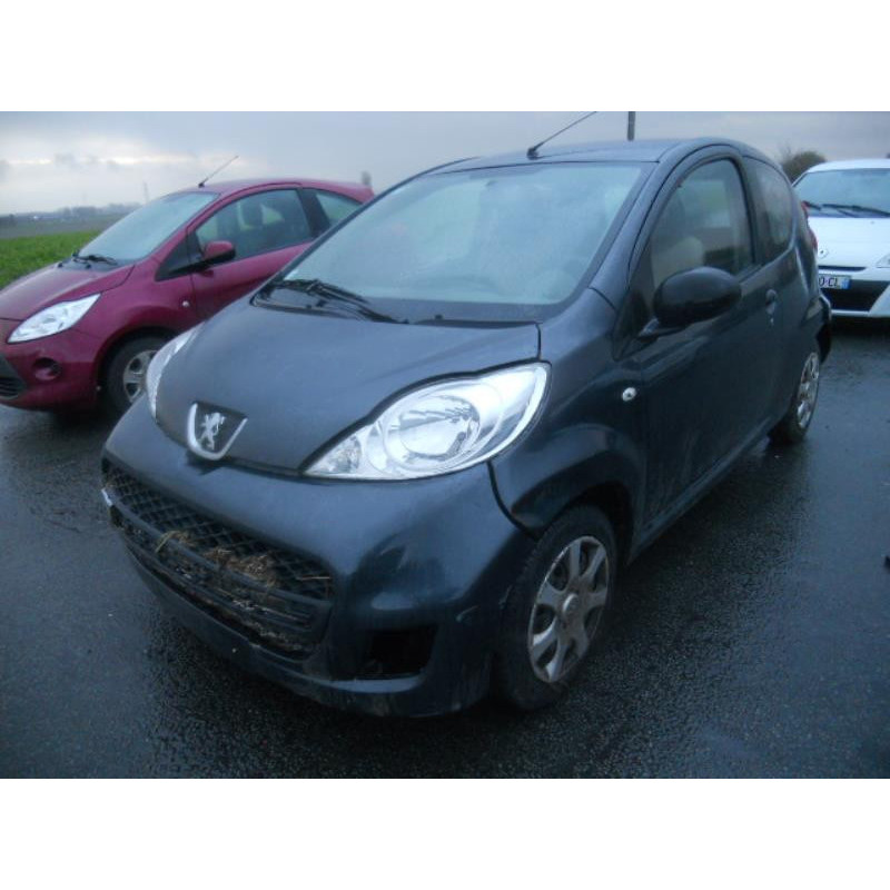 Fermeture de capot PEUGEOT 107 Photo n°4