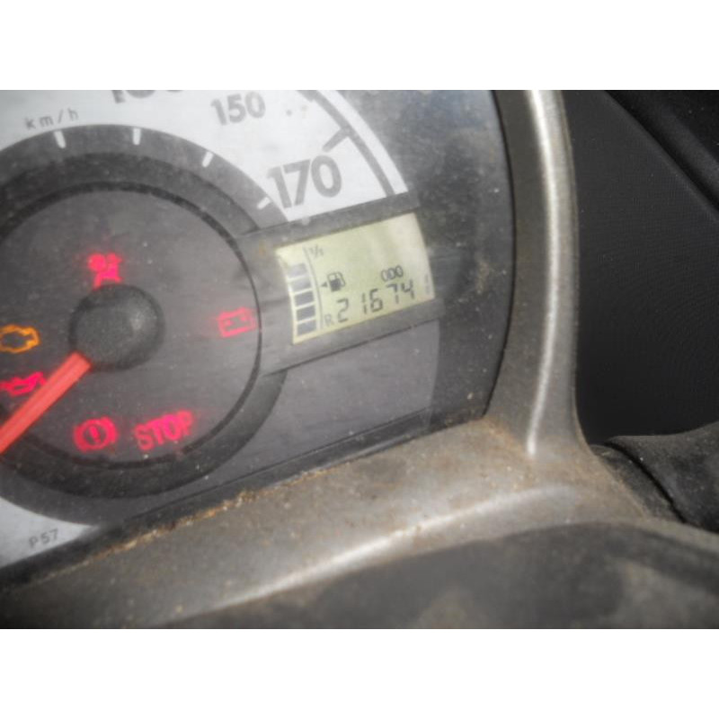 Fermeture de capot PEUGEOT 107 Photo n°10