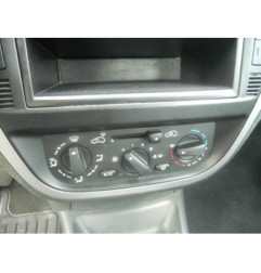 Attache ceinture arriere centrale CITROEN C3 1