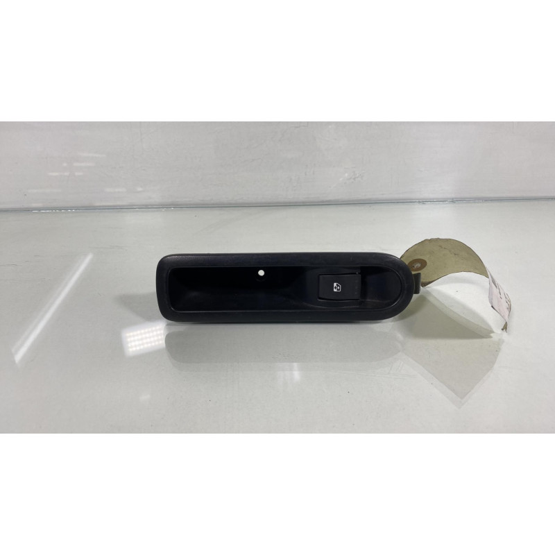 Interrupteur de leve vitre arriere droit RENAULT GRAND SCENIC 2 Photo n°1