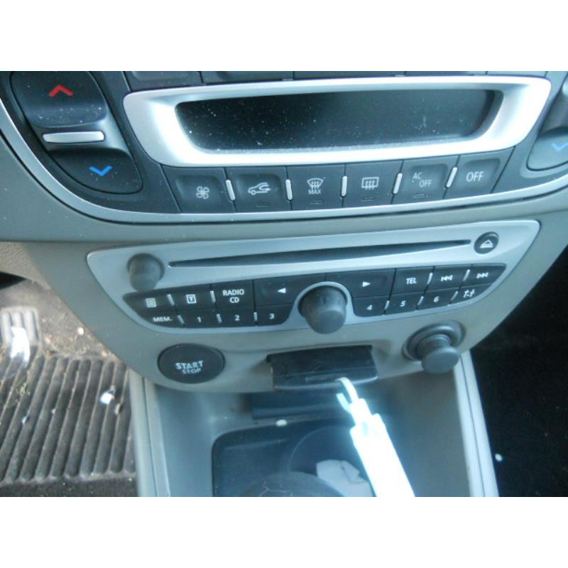 Poignee interieur arriere gauche RENAULT MEGANE 3 Photo n°10
