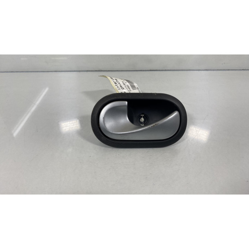 Poignee interieur arriere gauche RENAULT GRAND SCENIC 2 Photo n°1