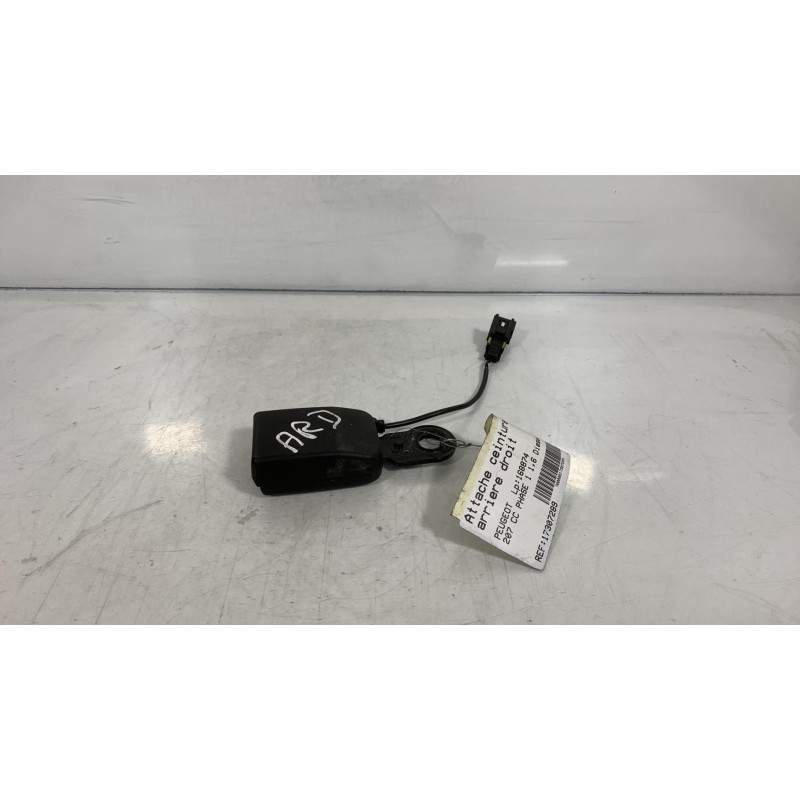 Attache ceinture arriere droit PEUGEOT 207 Photo n°1