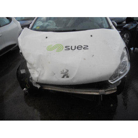 Bras essuie glace avant gauche PEUGEOT 208 1