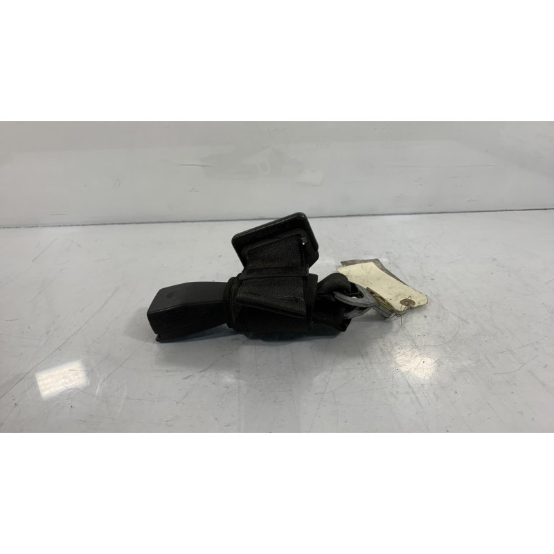 Attache ceinture arriere gauche BMW SERIE 3 E46 Photo n°2