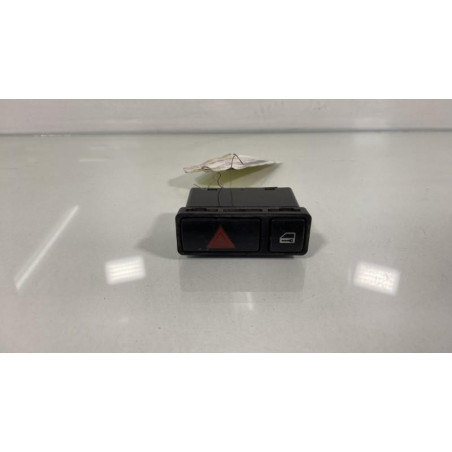 Bouton de warning BMW SERIE 3 E46 Photo n°1