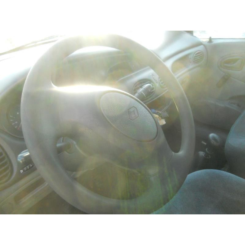 Fermeture de capot RENAULT SCENIC 1 Photo n°8