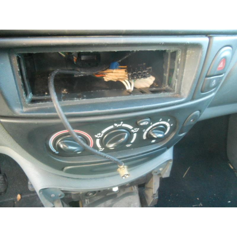Fermeture de capot RENAULT SCENIC 1 Photo n°9