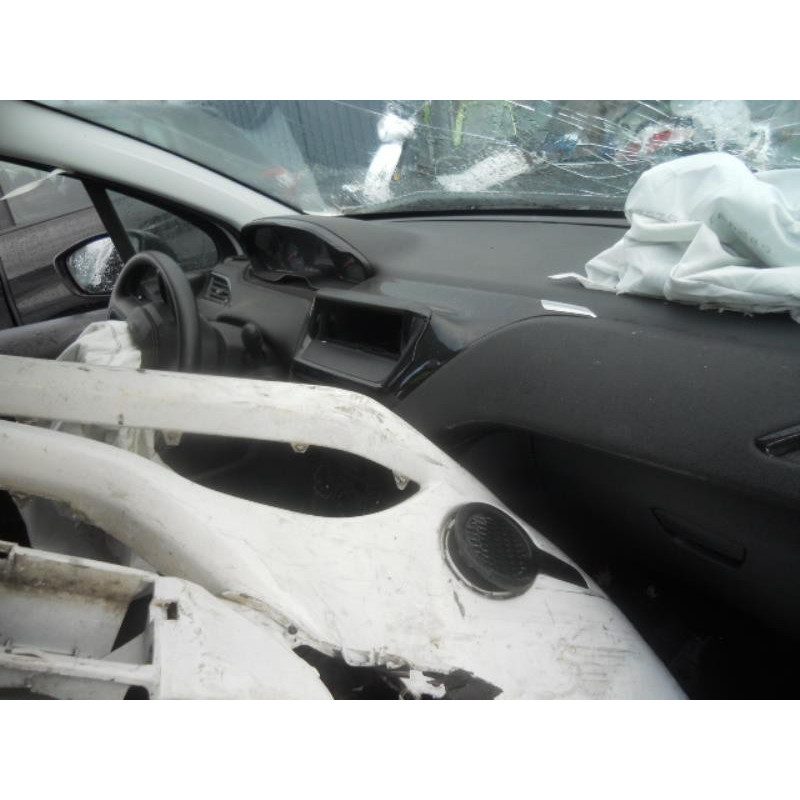 Poignee interieur avant droit PEUGEOT 208 1 Photo n°9