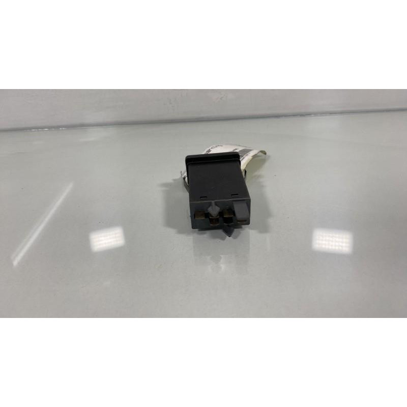 Bouton de warning FORD GALAXY 1 Photo n°3