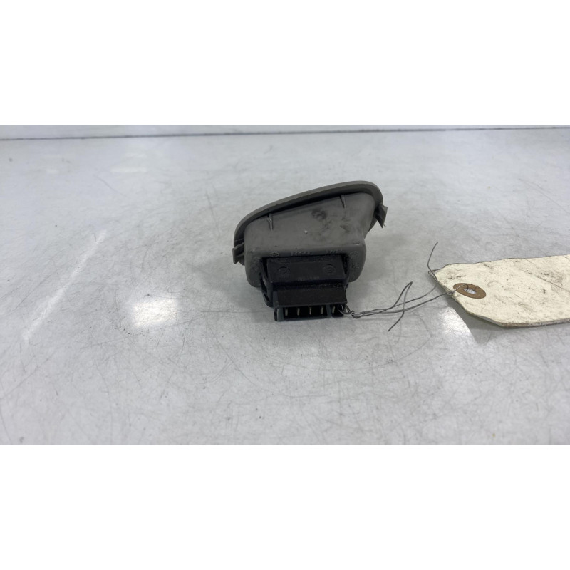 Interrupteur de leve vitre arriere gauche RENAULT SCENIC 1 Photo n°3