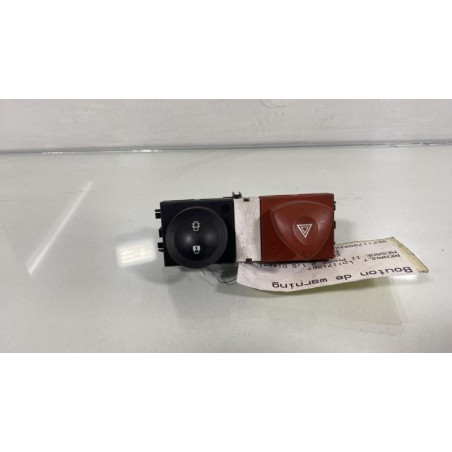 Bouton de warning RENAULT MEGANE 2 Photo n°1
