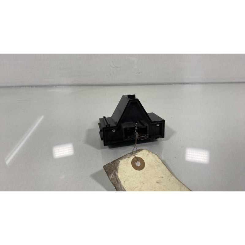 Bouton de warning OPEL CORSA D Photo n°3