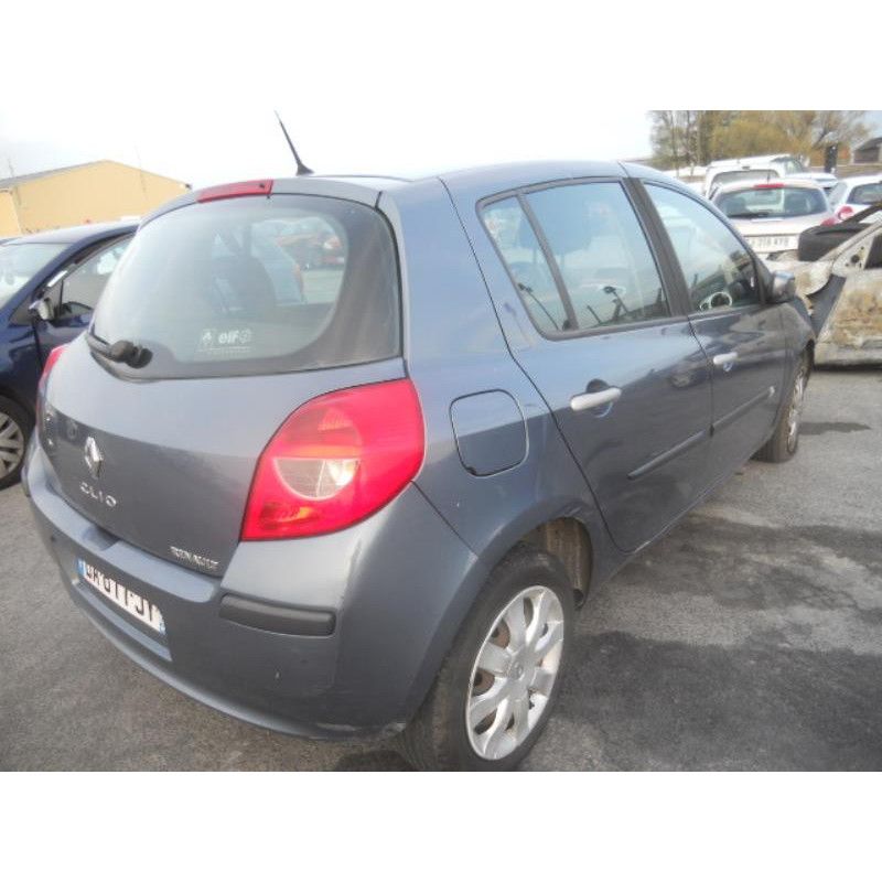 Capot RENAULT CLIO 3 Photo n°6