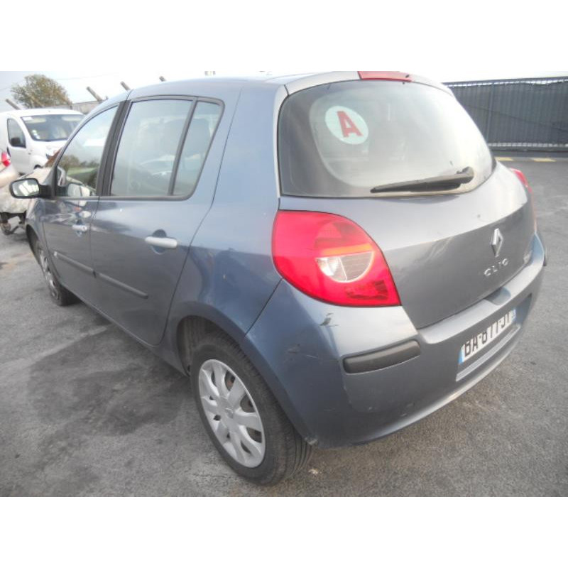 Capot RENAULT CLIO 3 Photo n°7