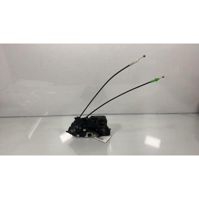 Serrure avant droit TOYOTA YARIS 2 Photo n°1